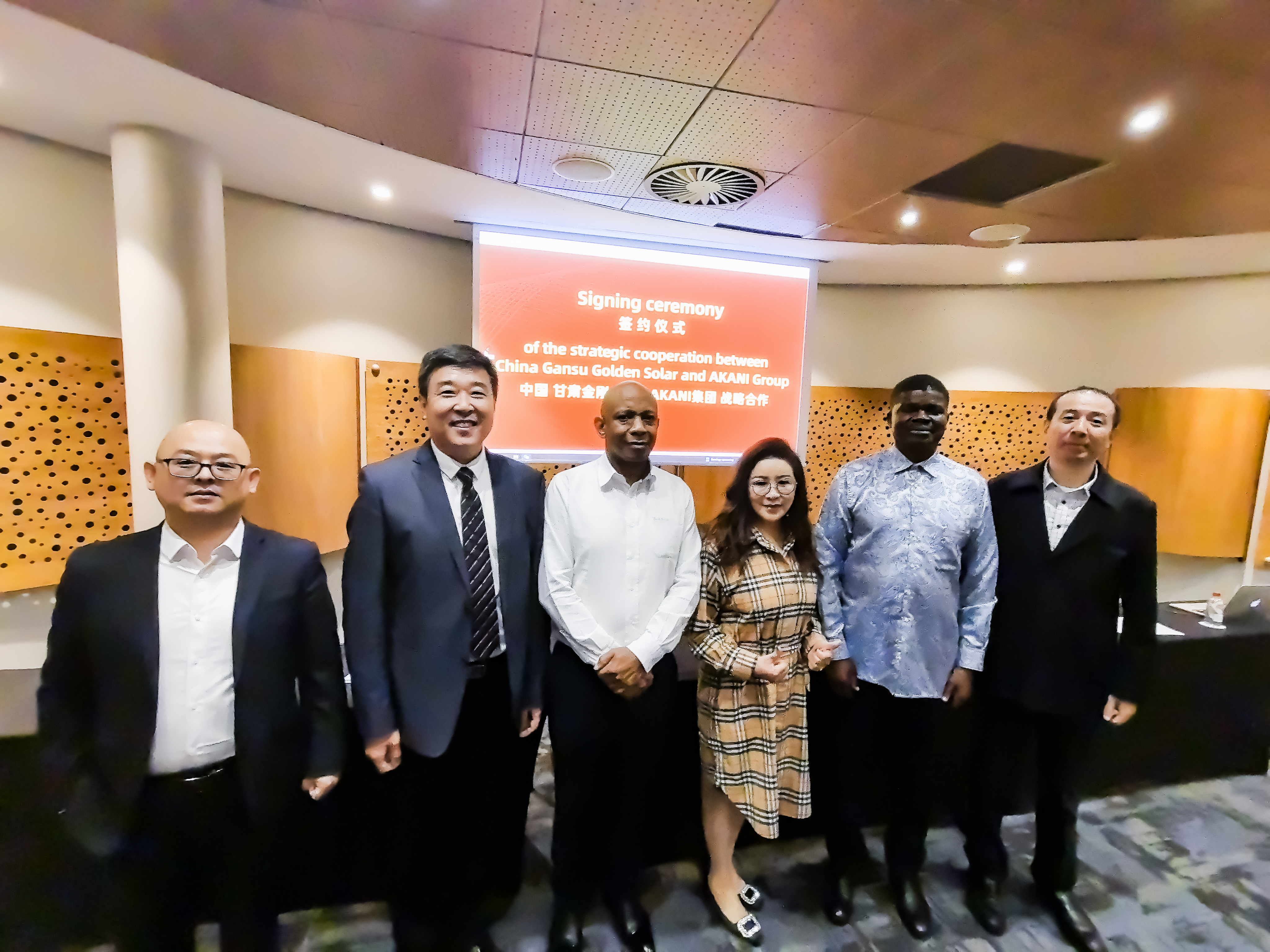 333�����������Я��AKANI�����������з����ܺ����±��